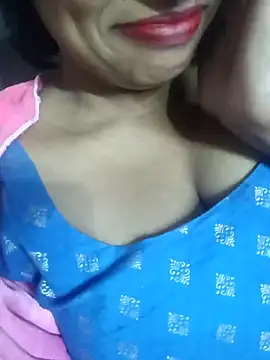 Snapshot of Wifesuman40 chatting on 12/08/24, 01:03 Wifesuman40 online show from 12/08/24, 01:03