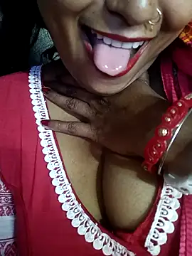 Snapshot of Wifesuman40 chatting on 12/12/24, 07:52 Wifesuman40 online show from 12/12/24, 07:52