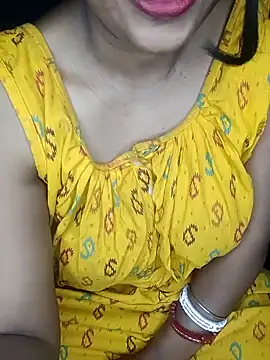 Snapshot of Wifesuman40 chatting on 01/04/25, 08:16 Wifesuman40 online show from 01/04/25, 08:16