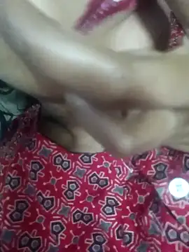 Snapshot of Wifesuman40 chatting on 03/07/25, 11:40 Wifesuman40 online show from 03/07/25, 11:40