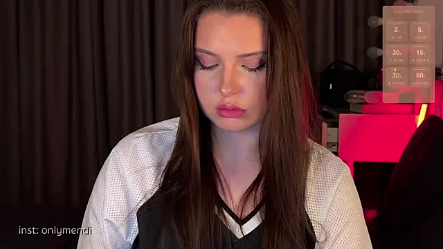 Snapshot of MENNDI chatting on 02/28/25, 07:46 MENNDI online show from 02/28/25, 07:46