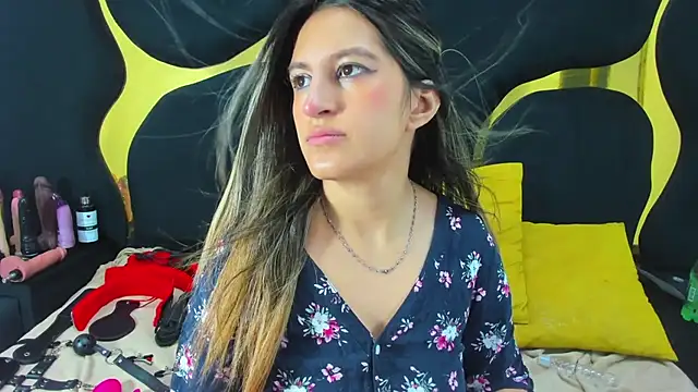 GiaRoussel online show from 11/15/25, 03:30