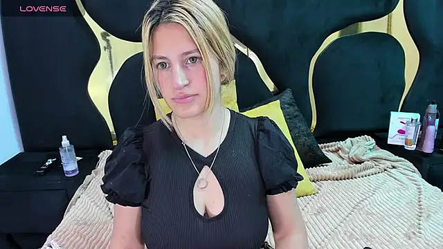 GiaRoussel online show from 02/25/26, 05:00