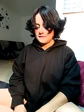 Lin-cute online show from 01/22/25, 04:55