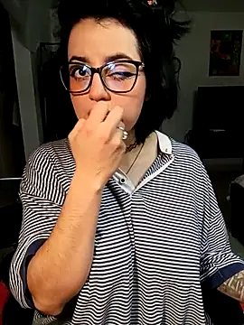 Lin-cute online show from 03/16/25, 09:16