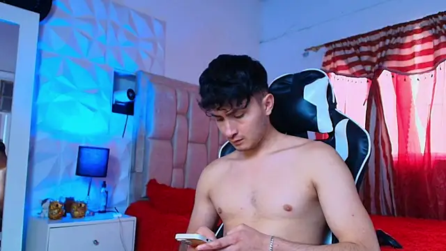 santyago taylor online show from 12/20/24, 09:28