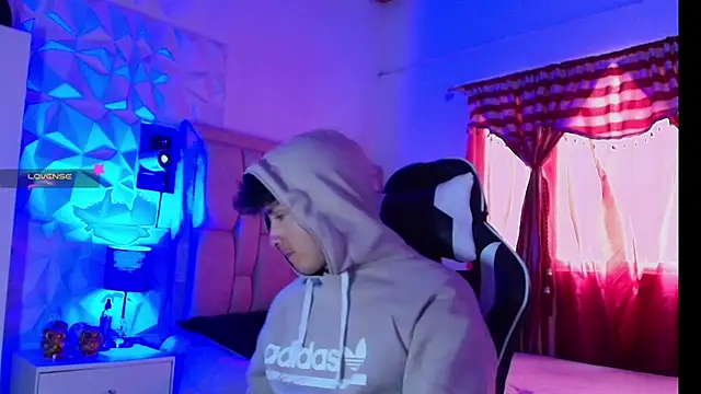 santyago taylor online show from 01/03/25, 09:57