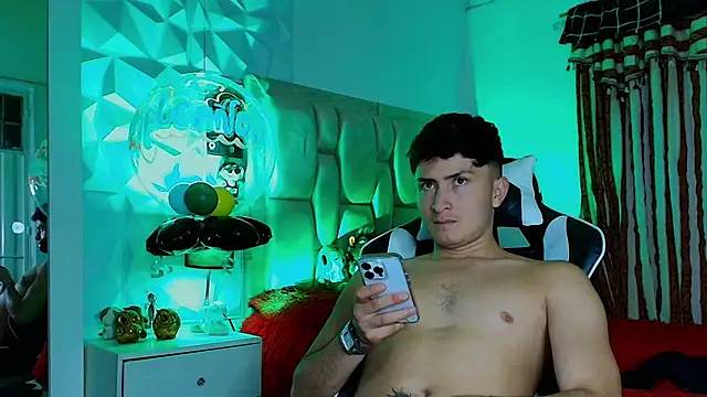 santyago taylor online show from 03/19/25, 12:26