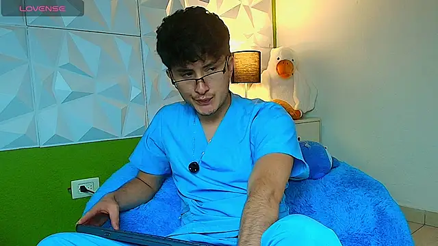 santyago taylor online show from 09/15/25, 06:30