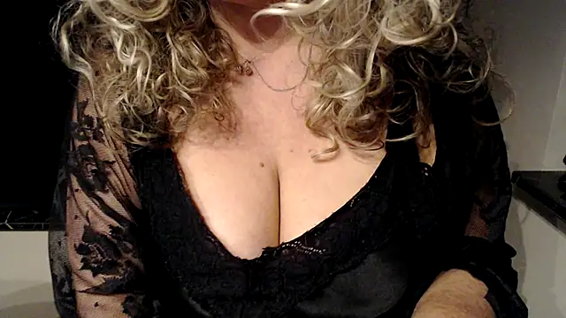 JenniLowen online show from 02/25/25, 05:08