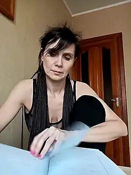 Francenia lolis online show from 03/23/25, 07:53