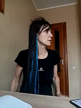 Francenia lolis online show from 10/23/25, 08:57