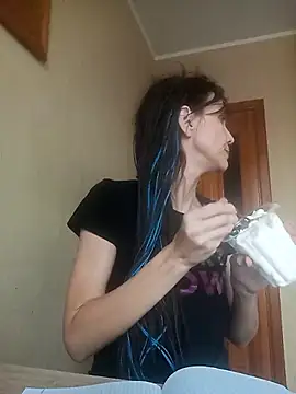 Francenia lolis online show from 11/05/25, 10:04