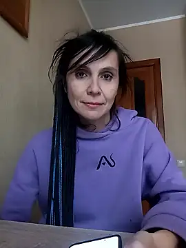 Francenia lolis online show from 01/06/26, 12:20