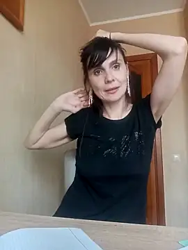 Francenia lolis online show from 04/13/26, 02:11