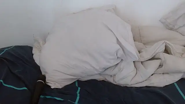 Snapshot of kittydollyx02 chatting on 12/05/25, 10:02 kittydollyx02 online show from 12/05/25, 10:02