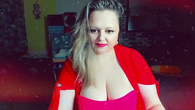 Snapshot of KlaraHoll chatting on 12/29/24, 11:29 KlaraHoll online show from 12/29/24, 11:29