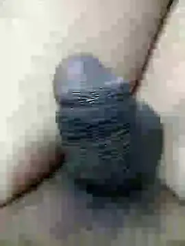 Snapshot of horneylover2024 chatting on 12/21/25, 08:43 horneylover2024 online show from 12/21/25, 08:43