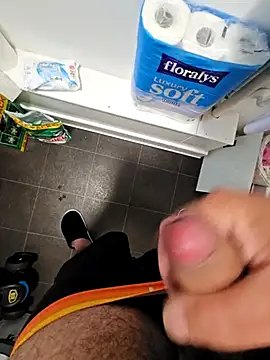 eric69 69 online show from 10/05/25, 06:23