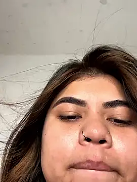 Snapshot of aitana-purple chatting on 03/22/26, 02:15 aitana-purple online show from 03/22/26, 02:15