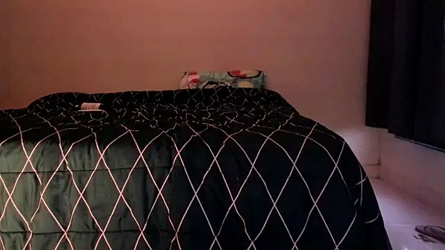 Snapshot of atenas_05_ chatting on 05/16/26, 10:36 atenas 05 online show from 05/16/26, 10:36