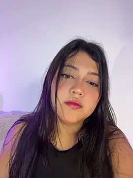 Snapshot of alisson_carolina73 chatting on 04/18/26, 01:42 alisson carolina73 online show from 04/18/26, 01:42