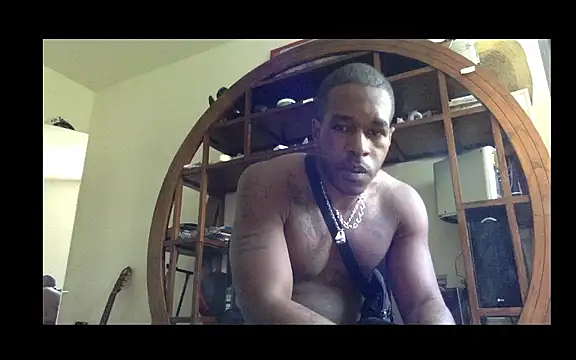 Snapshot of POPAYE972 chatting on 04/21/26, 04:12 POPAYE972 online show from 04/21/26, 04:12