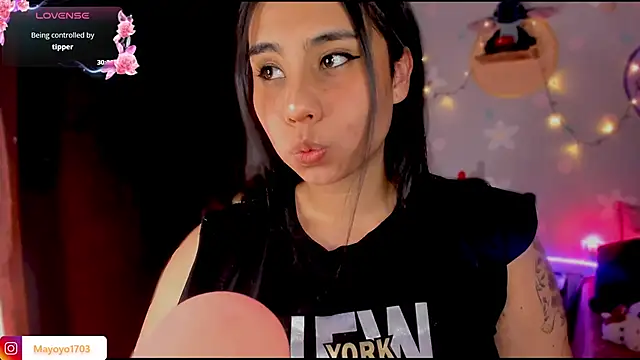 kiki cavilll online show from 09/24/25, 10:35