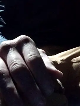 Snapshot of TattMan13 chatting on 02/08/25, 08:31 TattMan13 online show from 02/08/25, 08:31