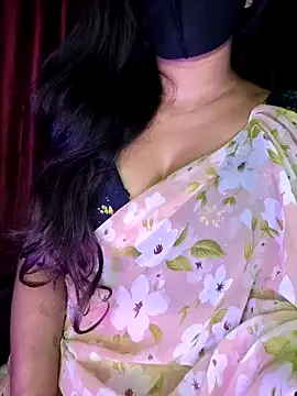 Snapshot of SexyAndHottie chatting on 12/03/24, 03:11 SexyAndHottie online show from 12/03/24, 03:11