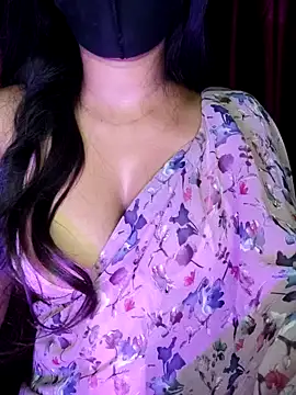 Snapshot of SexyAndHottie chatting on 01/28/25, 02:32 SexyAndHottie online show from 01/28/25, 02:32