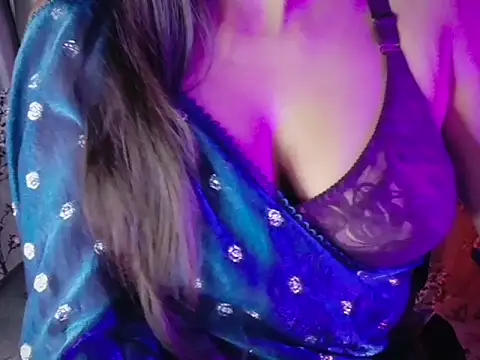 Snapshot of SexyAndHottie chatting on 01/09/26, 03:37 SexyAndHottie online show from 01/09/26, 03:37