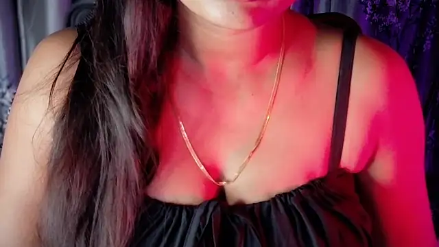 Snapshot of SexyAndHottie chatting on 02/12/26, 03:51 SexyAndHottie online show from 02/12/26, 03:51