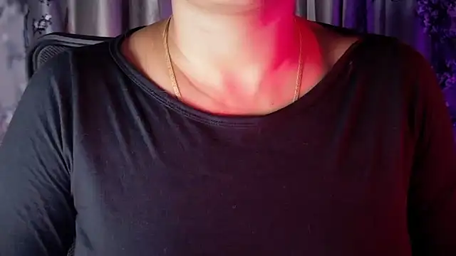 Snapshot of SexyAndHottie chatting on 02/22/26, 06:28 SexyAndHottie online show from 02/22/26, 06:28