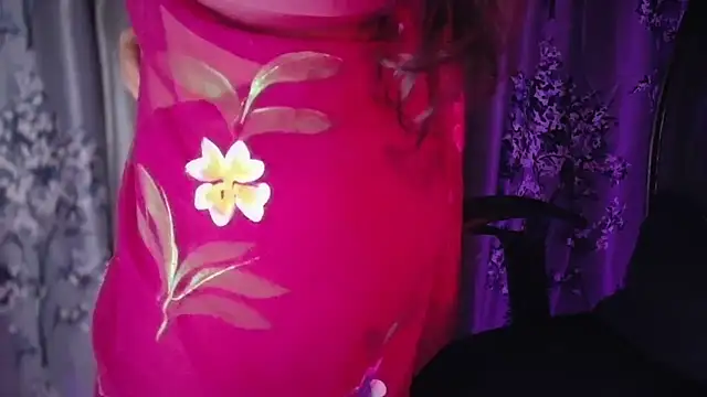 Snapshot of SexyAndHottie chatting on 02/26/26, 05:34 SexyAndHottie online show from 02/26/26, 05:34