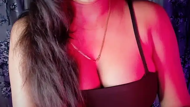 Snapshot of SexyAndHottie chatting on 04/30/26, 05:52 SexyAndHottie online show from 04/30/26, 05:52