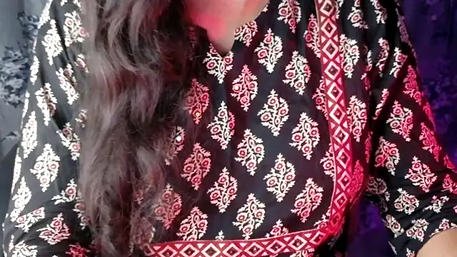 Snapshot of SexyAndHottie chatting on 07/12/26, 05:26 SexyAndHottie online show from 07/12/26, 05:26