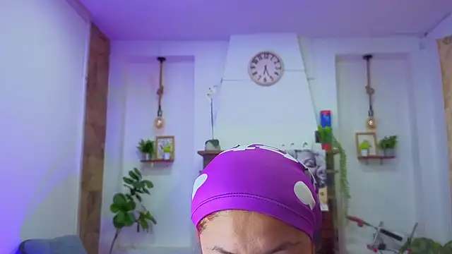 dulce celeste15 online show from 12/15/25, 01:48