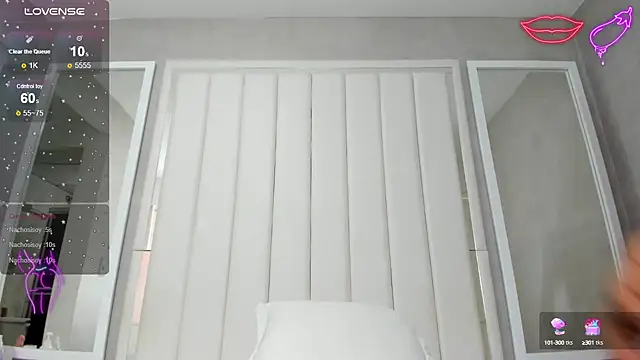 Snapshot of Carohorny4u chatting on 01/20/25, 01:32 Carohorny4u online show from 01/20/25, 01:32