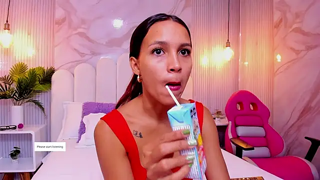 Snapshot of Carohorny4u chatting on 10/11/25, 01:09 Carohorny4u online show from 10/11/25, 01:09