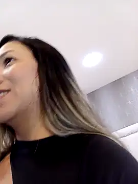 Snapshot of _Peach1_ chatting on 09/27/25, 02:00  Peach1  online show from 09/27/25, 02:00