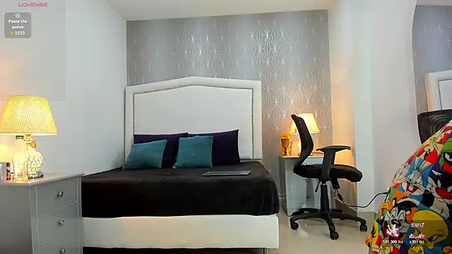  Peach1  online show from 12/17/25, 02:45