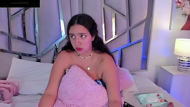 Snapshot of paulette_dupont chatting on 01/25/25, 06:55 paulette dupont online show from 01/25/25, 06:55