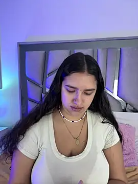 Snapshot of paulette_dupont chatting on 02/06/25, 03:37 paulette dupont online show from 02/06/25, 03:37