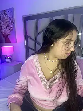 Snapshot of paulette_dupont chatting on 02/13/25, 03:50 paulette dupont online show from 02/13/25, 03:50