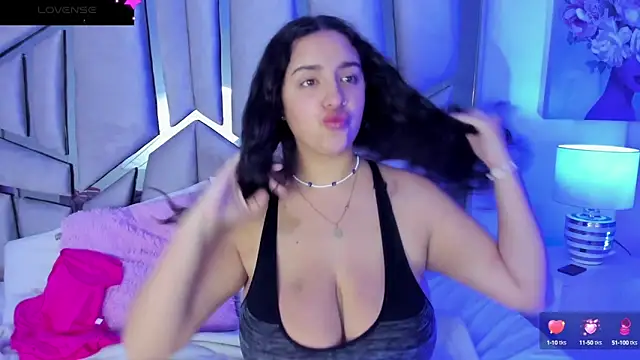 Snapshot of paulette_dupont chatting on 02/21/25, 03:34 paulette dupont online show from 02/21/25, 03:34