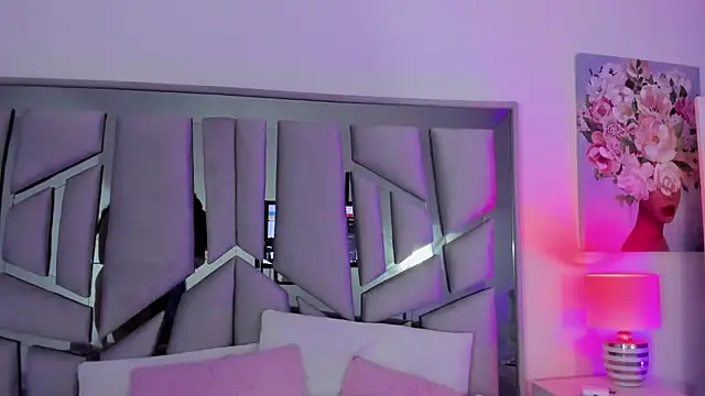 Snapshot of paulette_dupont chatting on 02/22/25, 03:12 paulette dupont online show from 02/22/25, 03:12