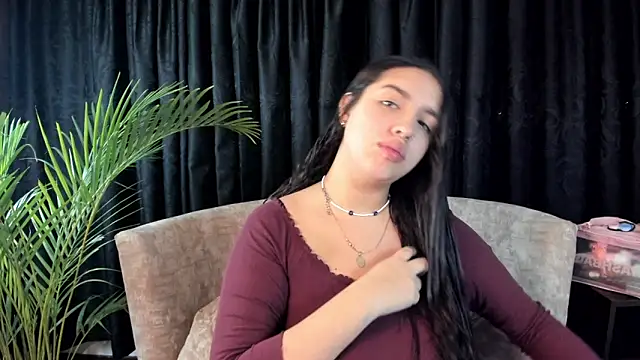 Snapshot of paulette_dupont chatting on 03/01/25, 01:00 paulette dupont online show from 03/01/25, 01:00