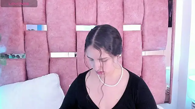 Snapshot of paulette_dupont chatting on 10/05/25, 03:27 paulette dupont online show from 10/05/25, 03:27