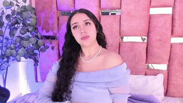 Snapshot of paulette_dupont chatting on 10/11/25, 04:22 paulette dupont online show from 10/11/25, 04:22